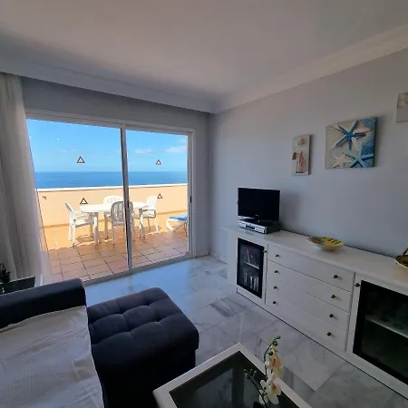 Enjoy Holiday-wonderful Views Appartamento *